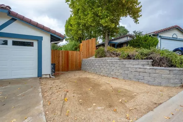 Paso Robles, CA 93446,315 Oak Meadow