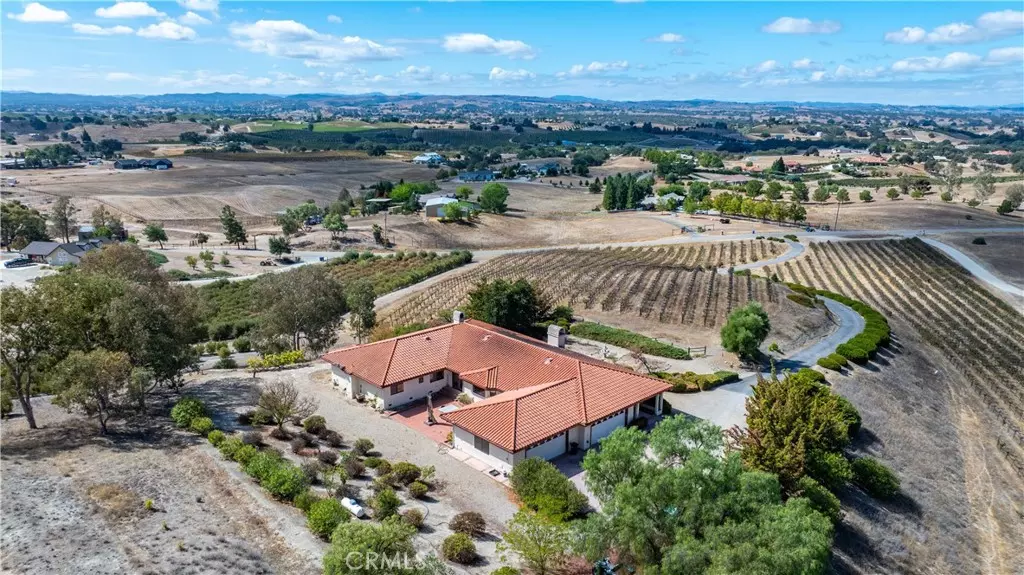 4380 Camp 8 RD, Paso Robles, CA 93446