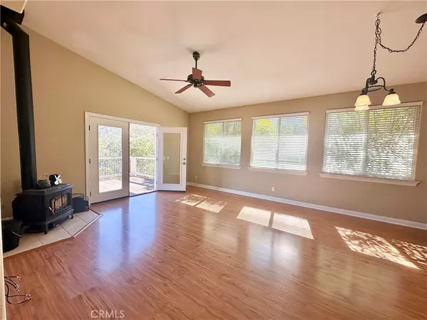 Paso Robles, CA 93446,5026 Meadow Lark