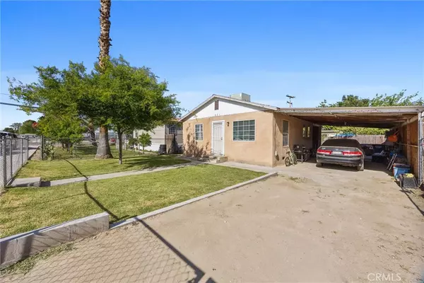 Bakersfield, CA 93307,221 Wood