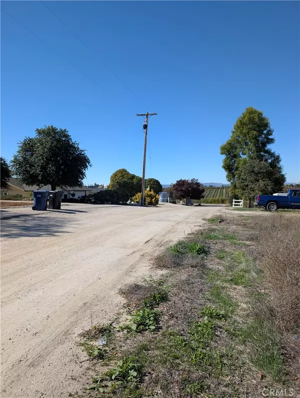 Paso Robles, CA 93446,6055 Burgandy