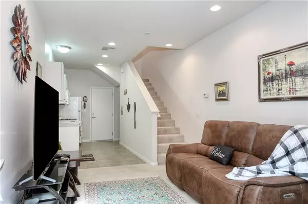 San Luis Obispo, CA 93401,864 Lawrence