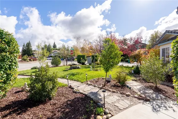 Paso Robles, CA 93446,2483 Starling CT