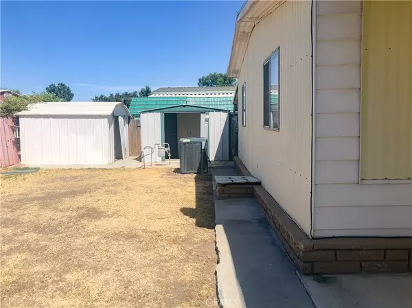 Bakersfield, CA 93308,400 E Roberts #99