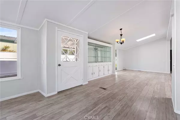 Paso Robles, CA 93446,4 Dove CT