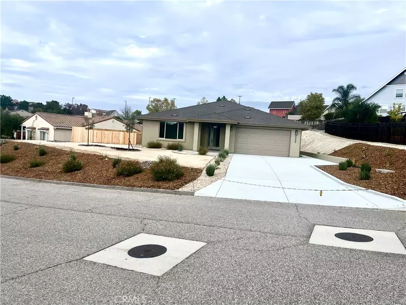 2235 Holly DR, Paso Robles, CA 93446