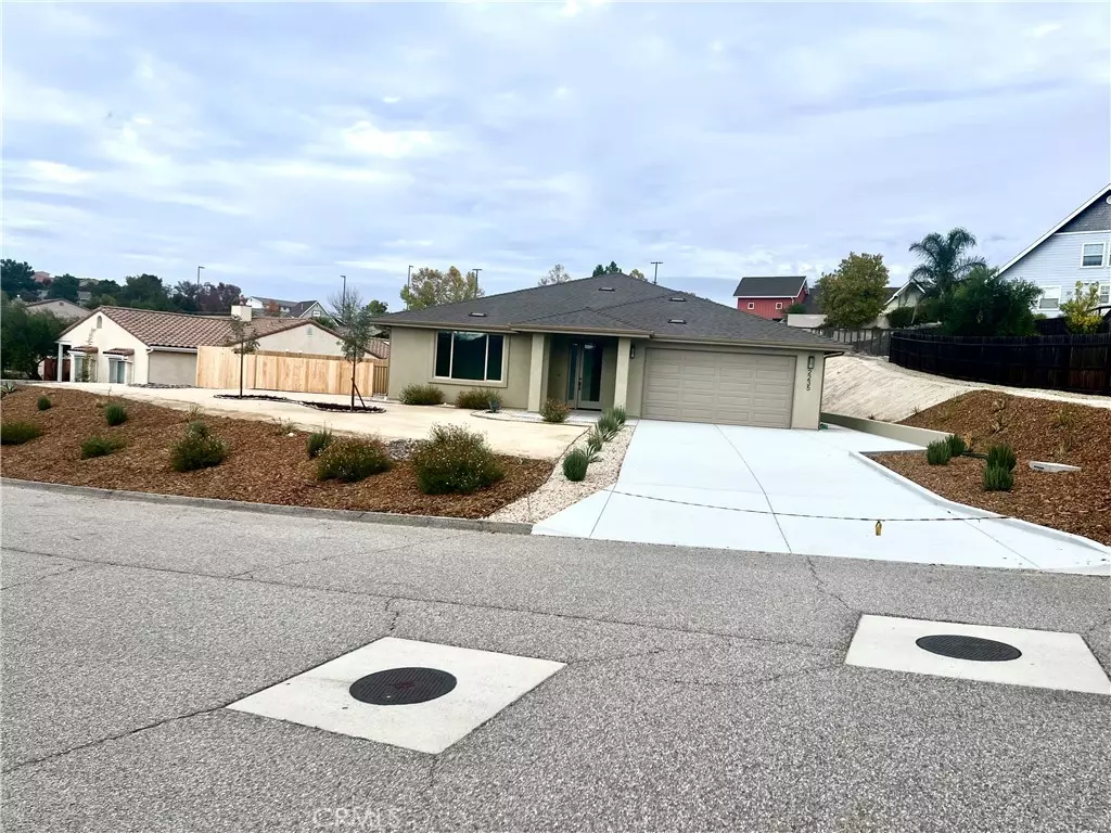 Paso Robles, CA 93446,2235 Holly DR