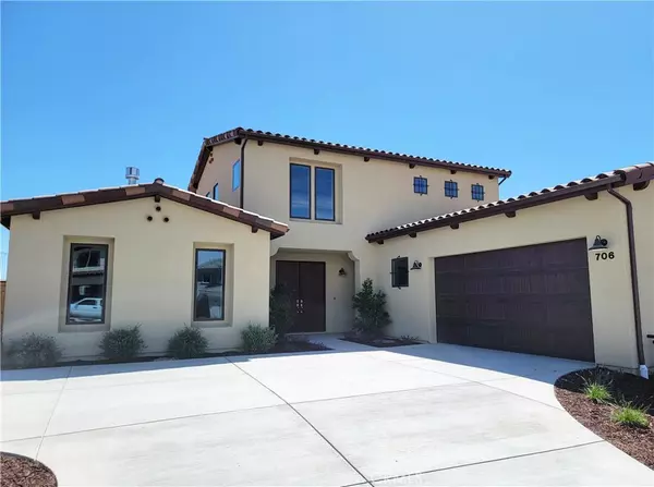 Paso Robles, CA 93446,706 Manor LN