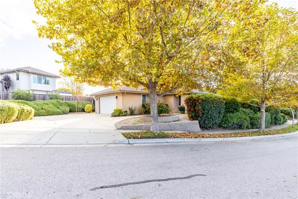 Paso Robles, CA 93446,613 Navajo