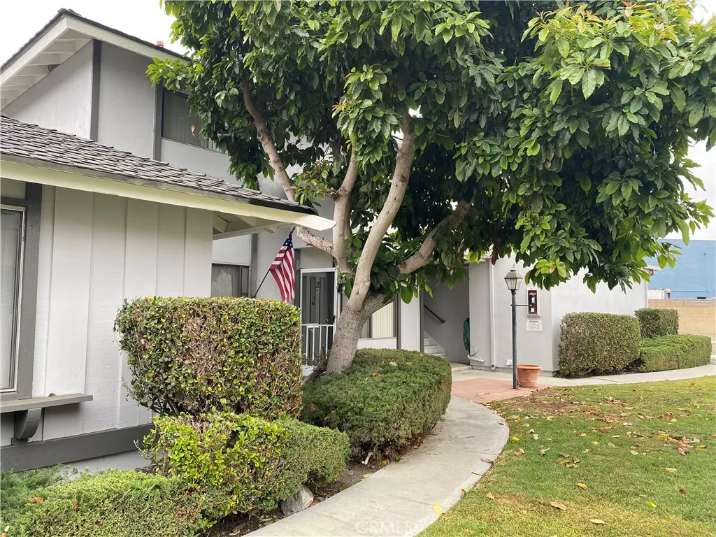 Huntington Beach, CA 92649,5581 Reno CIR