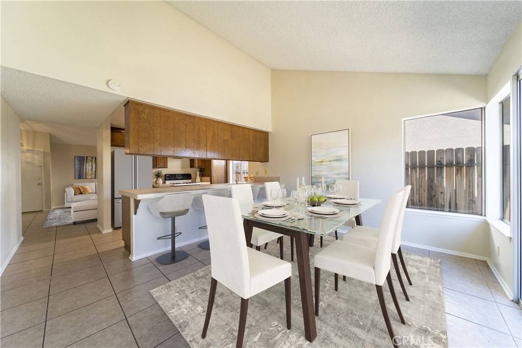 250 N Avenida Palmera, Anaheim Hills, CA 92807