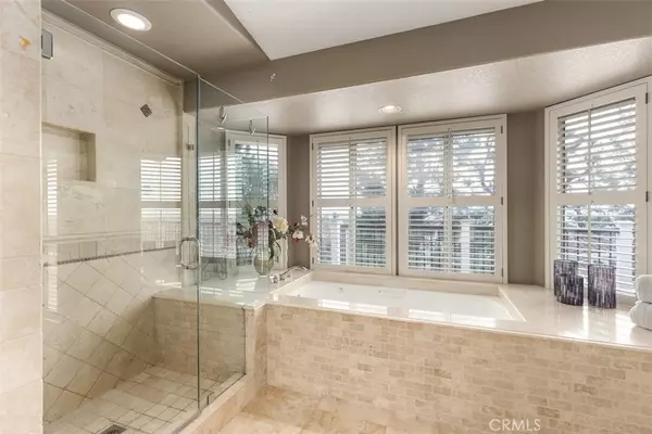 Yorba Linda, CA 92887,21710 Sutherland DR