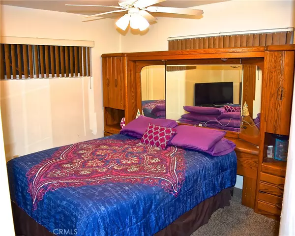 Stanton, CA 90680,10172 Yana DR