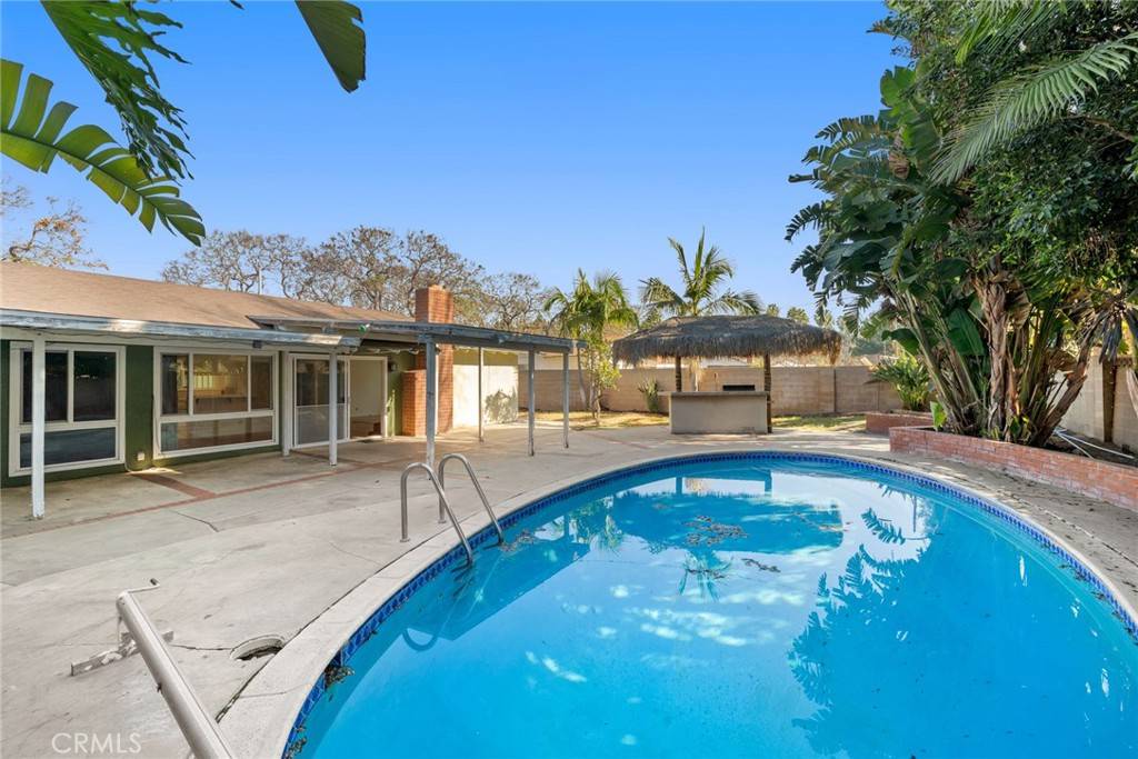 1582 W Flippen WAY, Anaheim, CA 92802