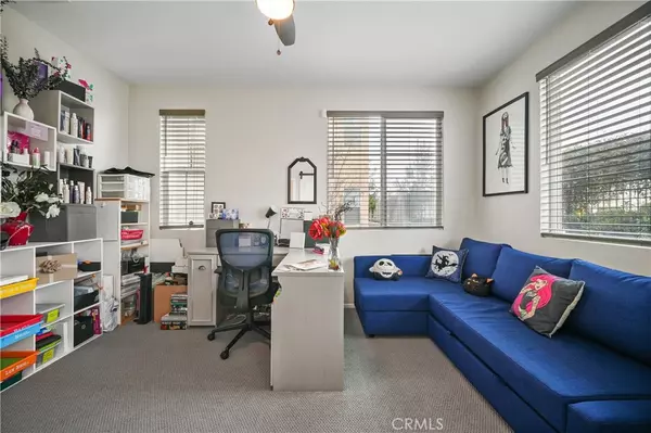 Corona, CA 92878,957 Savi DR #105