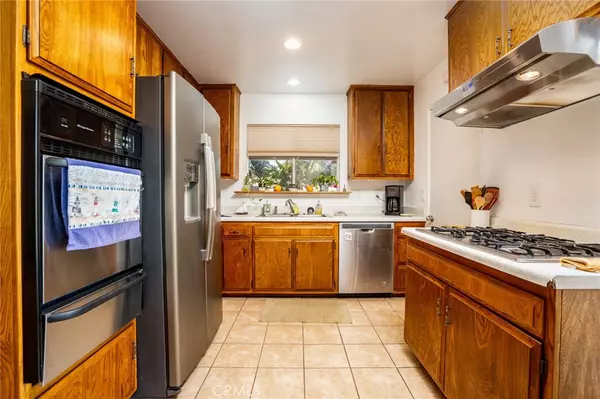 Huntington Beach, CA 92647,15052 Genoa CIR