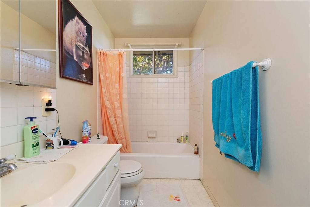 Anaheim, CA 92804,1435 S Dallas DR