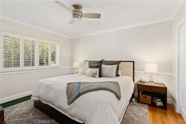 Laguna Beach, CA 92651,1594 Via Capri #9