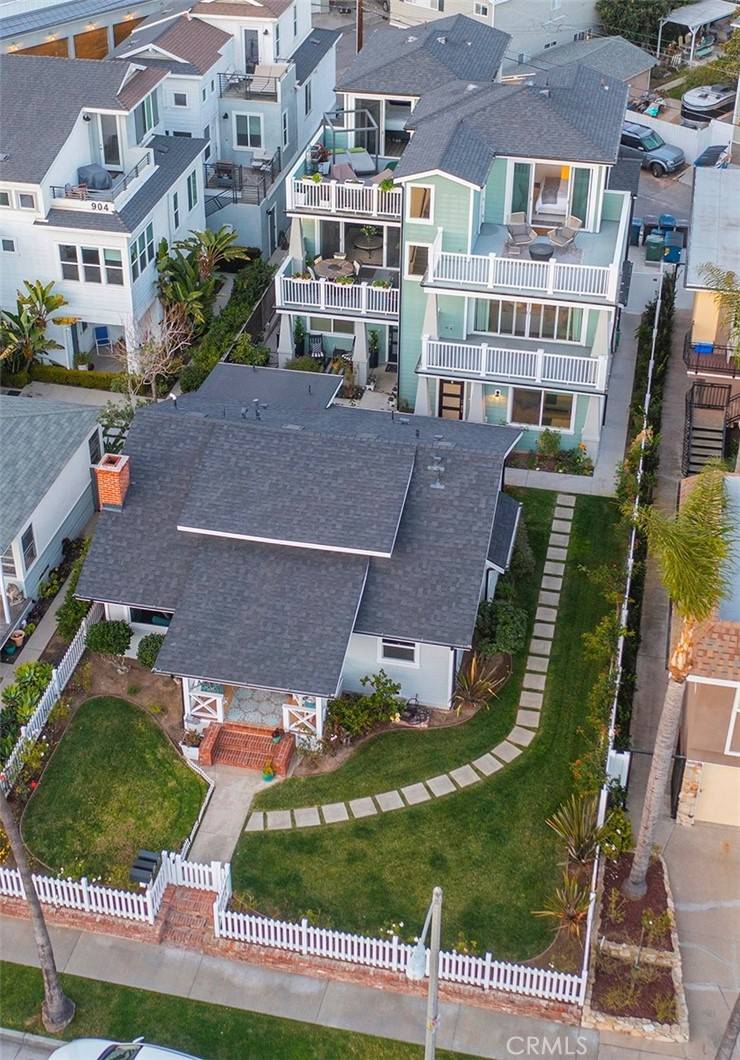 900 Palm AVE, Huntington Beach, CA 92648