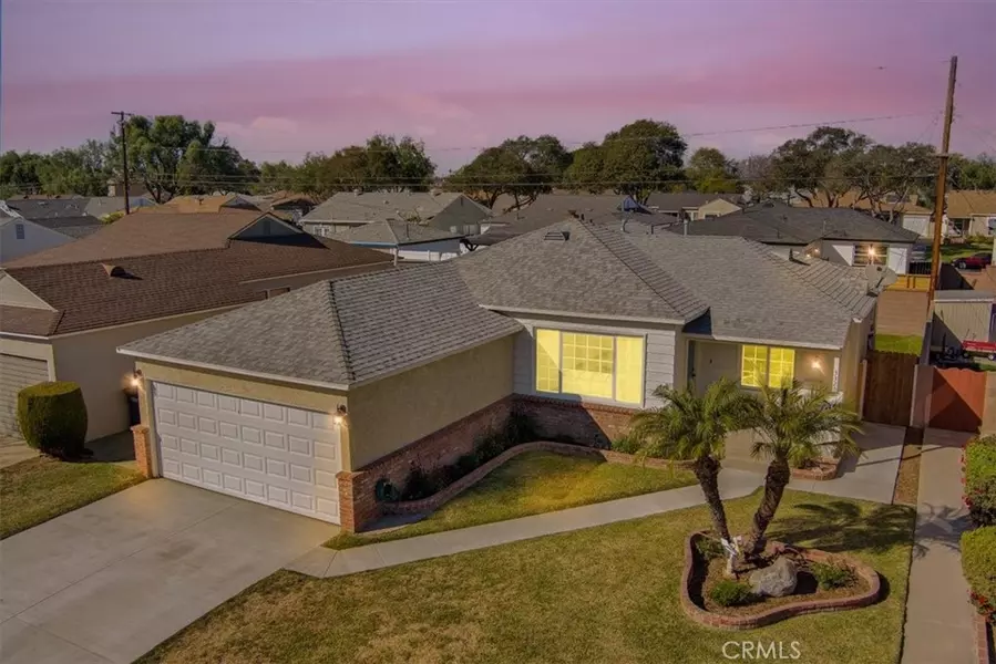 3325 Silva ST, Lakewood, CA 90712