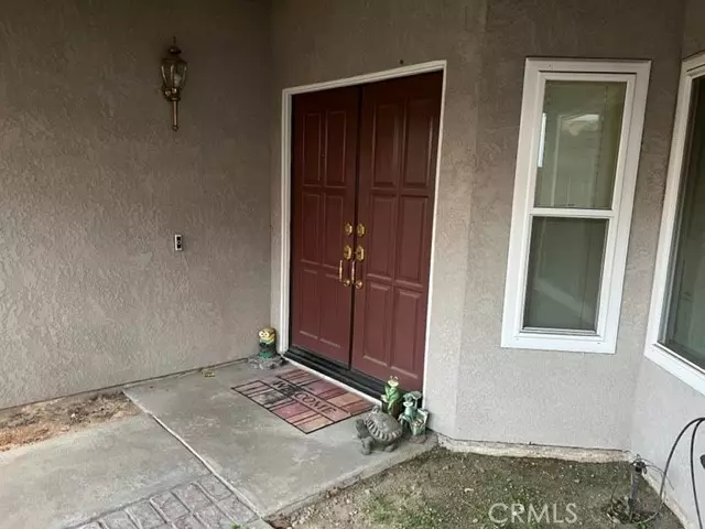 2973 Pembroke CIR, Corona, CA 92879