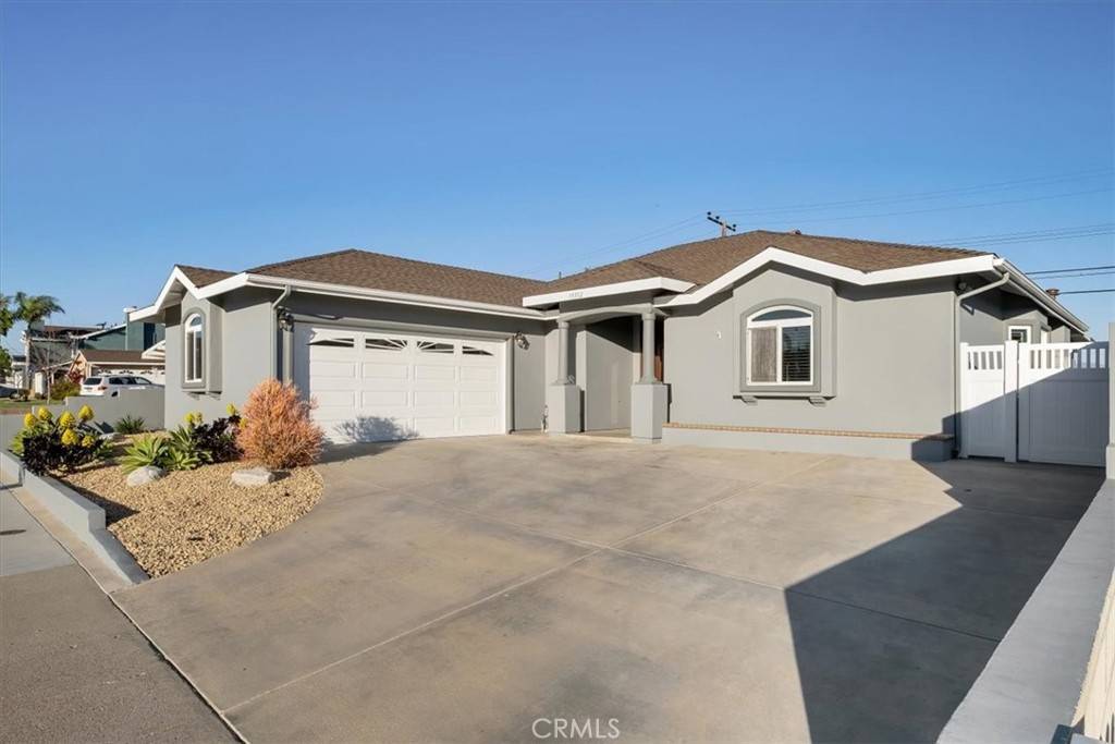 19302 Harding LN, Huntington Beach, CA 92646