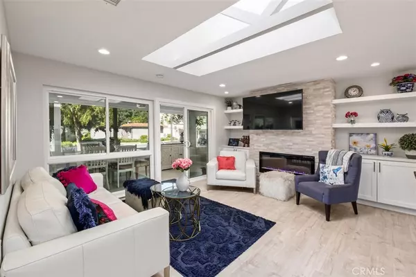 Laguna Woods, CA 92637,2104 Ronda Granada #Q