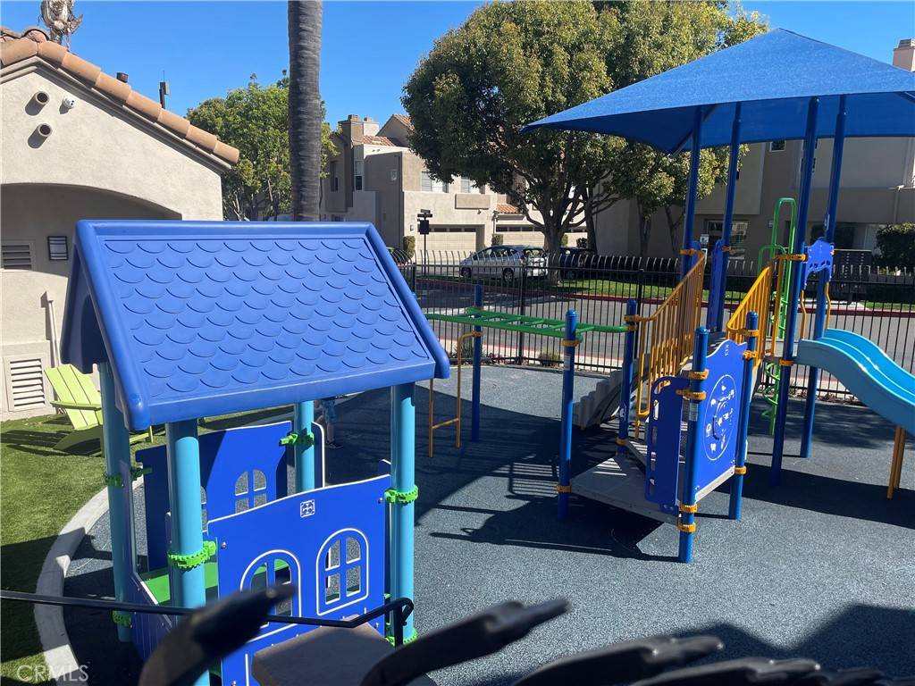 Aliso Viejo, CA 92656,7 Windchime
