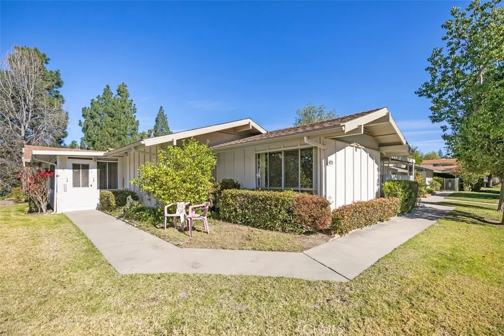 Laguna Woods, CA 92637,673 Via Mendoza #B