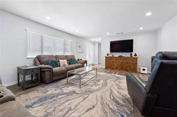 Yucca Valley, CA 92284,7666 Hilton AVE