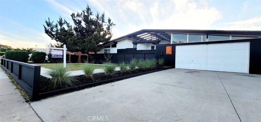 835 S Valley ST, Anaheim, CA 92804