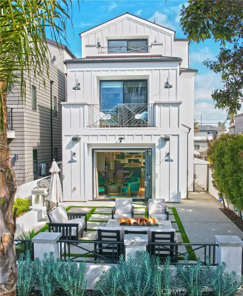 Huntington Beach, CA 92648,1020 Huntington ST