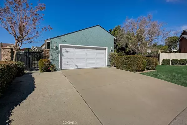 Brea, CA 92821,211 Plum AVE