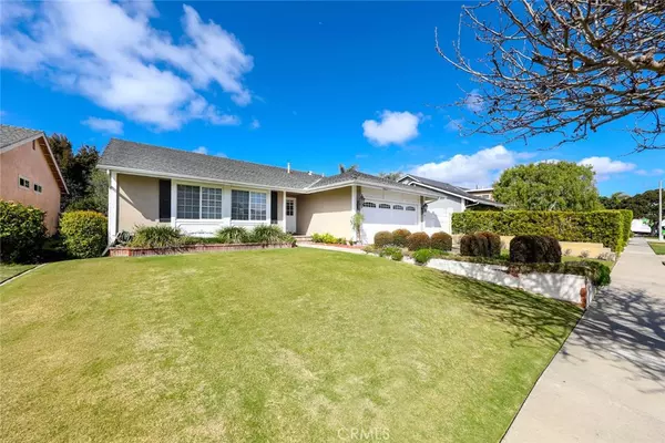 Huntington Beach, CA 92649,17391 Chapparal LN