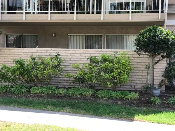 Laguna Woods, CA 92637,2153 Ronda Granada #D