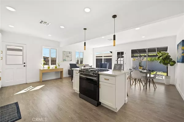 Glendora, CA 91740,637 S Minnesota AVE