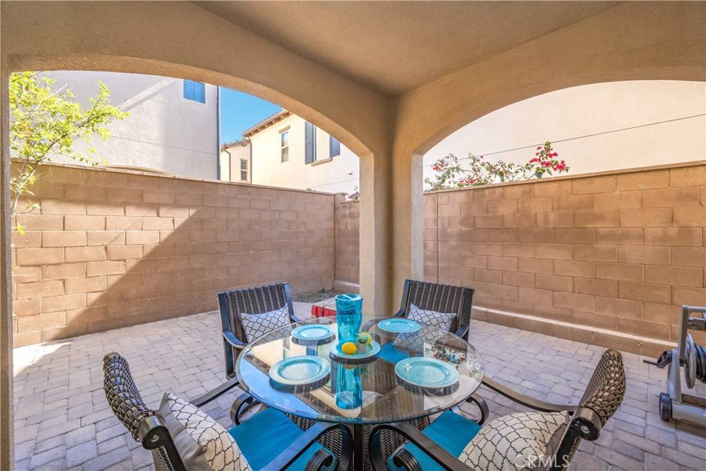 Irvine, CA 92618,141 Yellow Pine