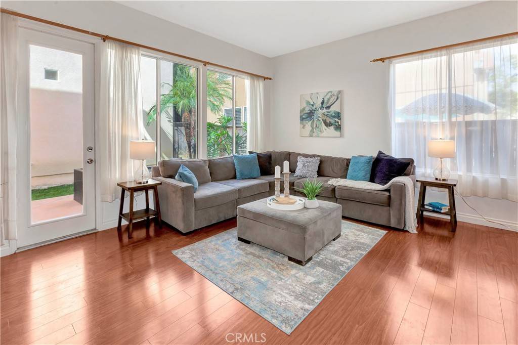 Aliso Viejo, CA 92656,5 Delfin