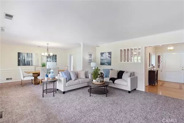 Santa Ana, CA 92706,2535 Poinsettia ST