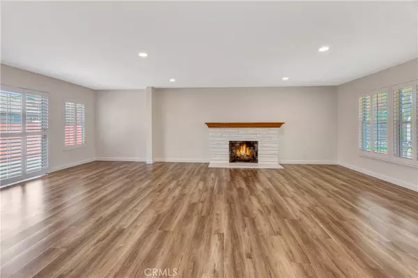 La Mirada, CA 90638,14315 La Mesa DR