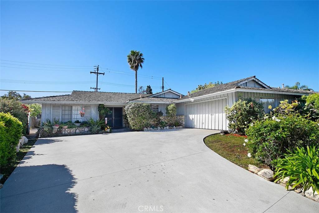 Costa Mesa, CA 92626,2858 Serang PL