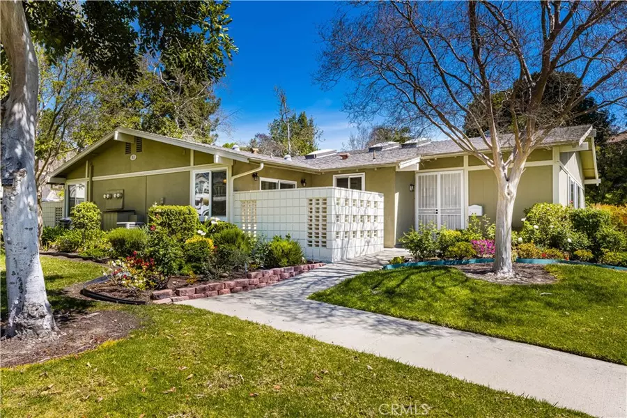 83 Calle Aragon #D, Laguna Woods, CA 92637