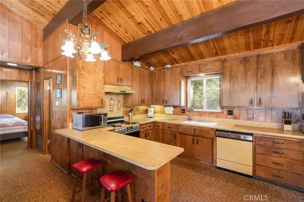 Crestline, CA 92325,25107 Moon DR