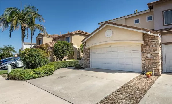 924 S Lone Pine LN, Anaheim Hills, CA 92808