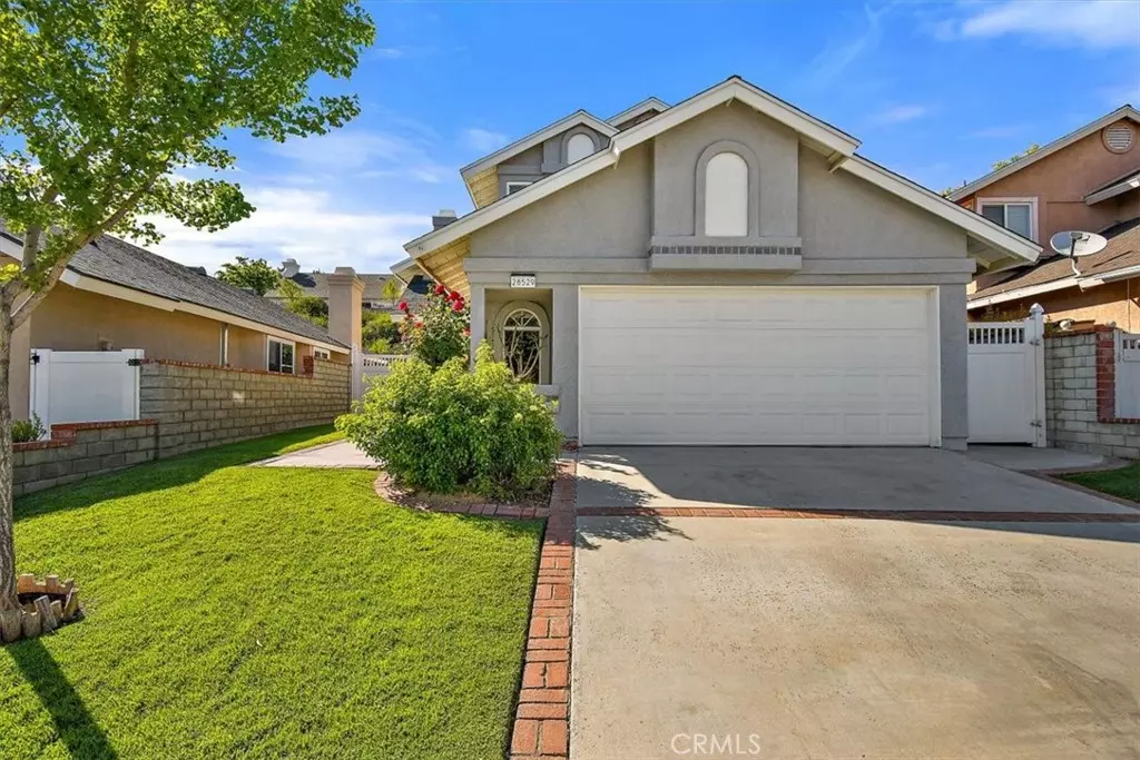 Saugus, CA 91390,28529 Avocado Pl