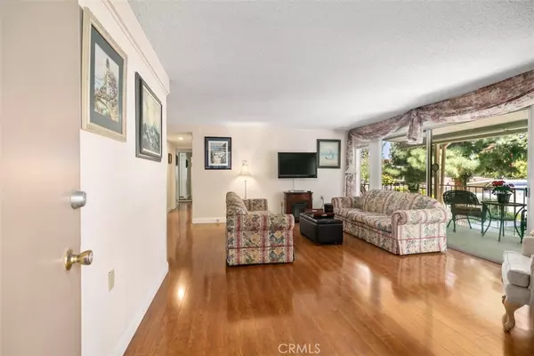 Laguna Woods, CA 92637,271 Avenida Sevilla #Q