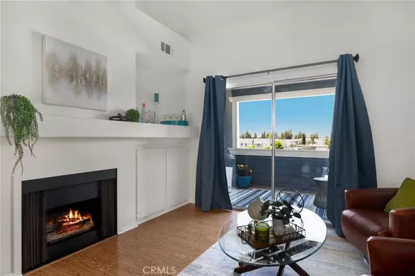 Placentia, CA 92870,111 S Lakeview AVE #111J