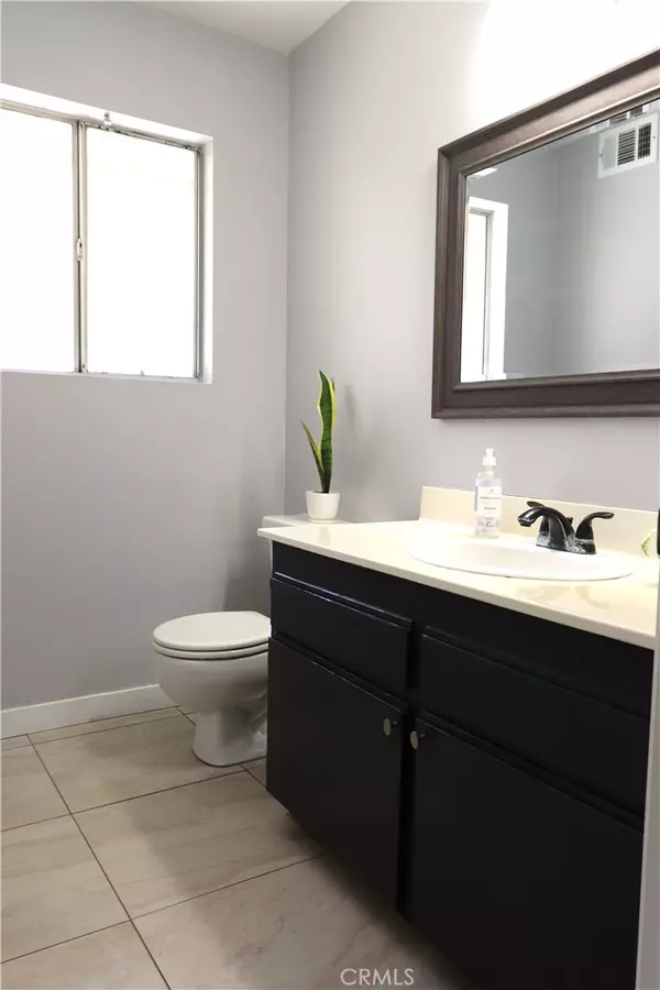 Norwalk, CA 90650,11233 Barnwall ST #H