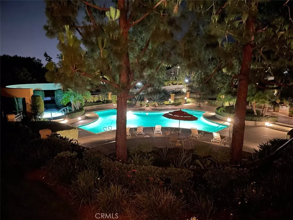 Aliso Viejo, CA 92656,98 Roadrunner LN