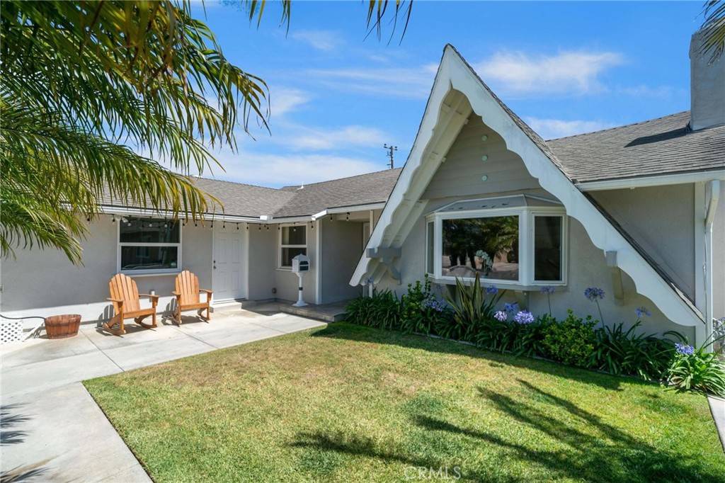 6082 Wintergreen DR, Huntington Beach, CA 92647